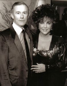 Elizabeth Taylor, Roddy McDowell.jpgElizabeth Taylor, Roddy McDowall.jpg